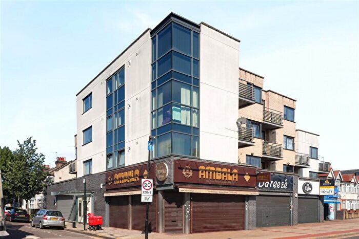 1 Bedroom Flat To Rent In Metro House, - Green Street, London, E7