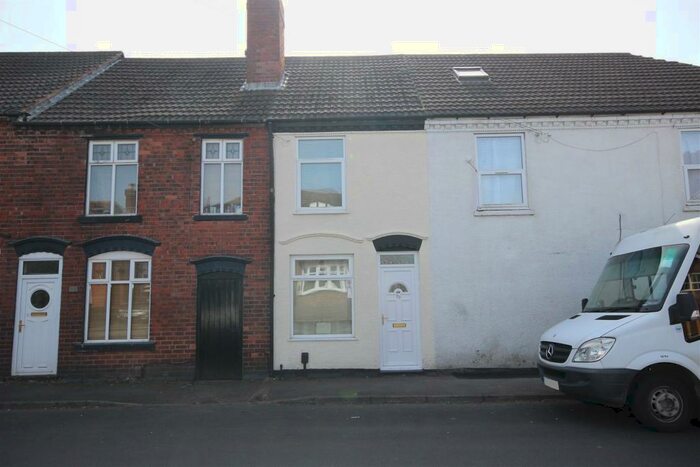 3 Bedroom Terraced House To Rent In Green Lane, Halesowen, West Midlands, B62