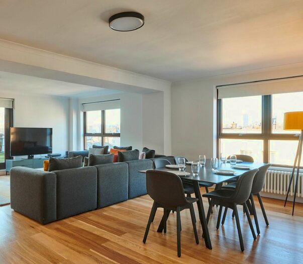 3 Bedroom Flat To Rent In Kensington High Street, London, W8