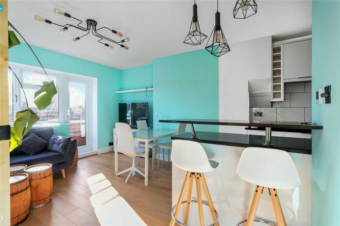 2 Bedroom Flat To Rent In Bevenden Street, London, N1