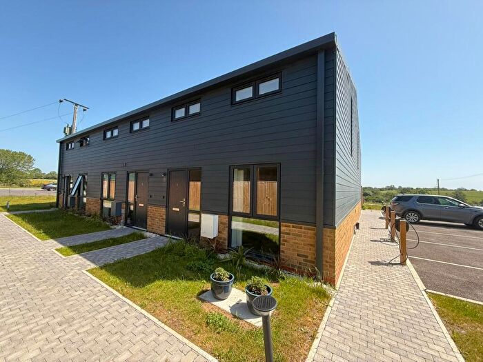 3 Bedroom End Of Terrace House For Sale In Aylesbury Road, Rowsham, Aylesbury, HP22