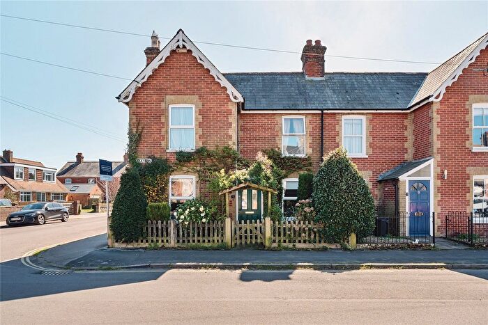 3 Bedroom Semi-detached House For Sale In Western Road, Lymington, Hampshire, SO41