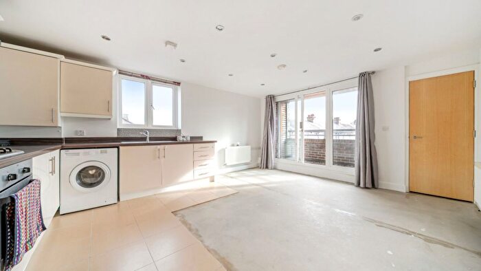 2 Bedroom Flat For Sale In Southbury Road, London, EN3