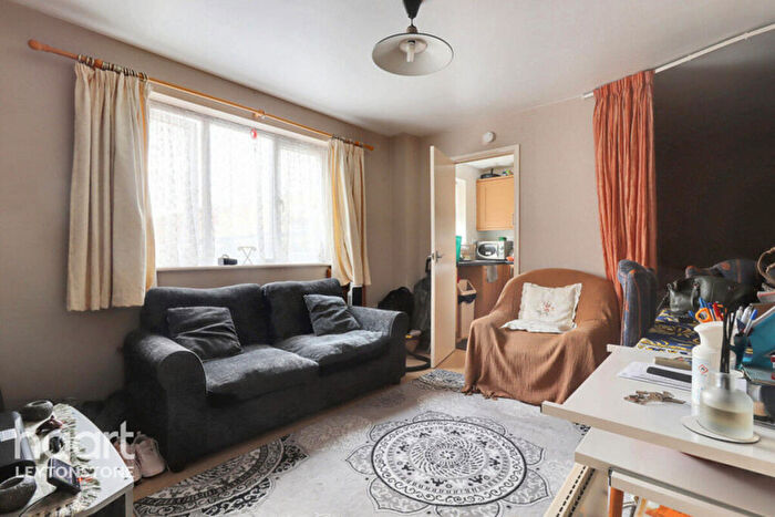 1 Bedroom Flat For Sale In Brockway Close, Leytonstone, E11