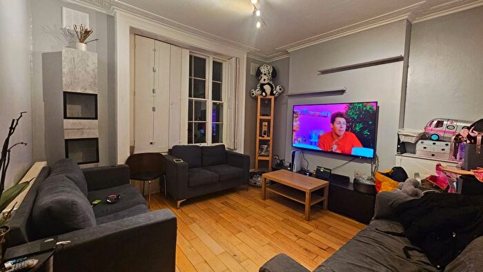 1 Bedroom Flat To Rent In Brixton Road, London, SW9