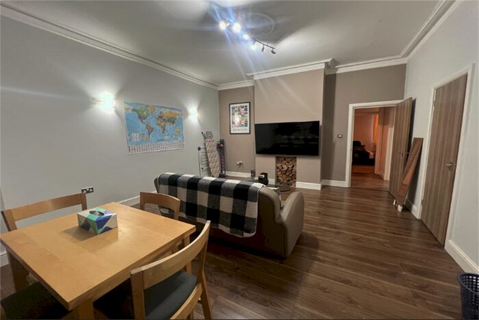 2 Bedroom Flat To Rent In Addiscombe Road, Croydon, CR0