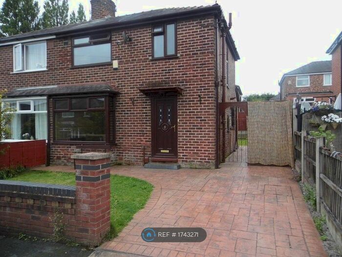 3 Bedroom Semi-Detached House To Rent In Mayberth Avenue, Manchester, M8
