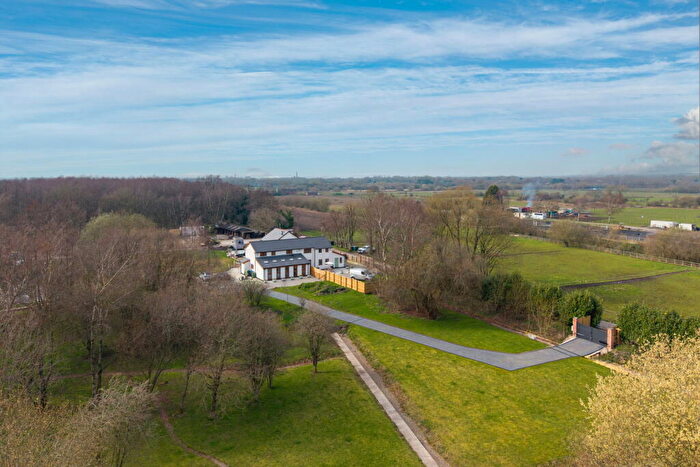 4 Bedroom Barn Conversion For Sale In Modern Barn Conversion With Six Acres Of Land In Astley Green, Greater Manchester, M29