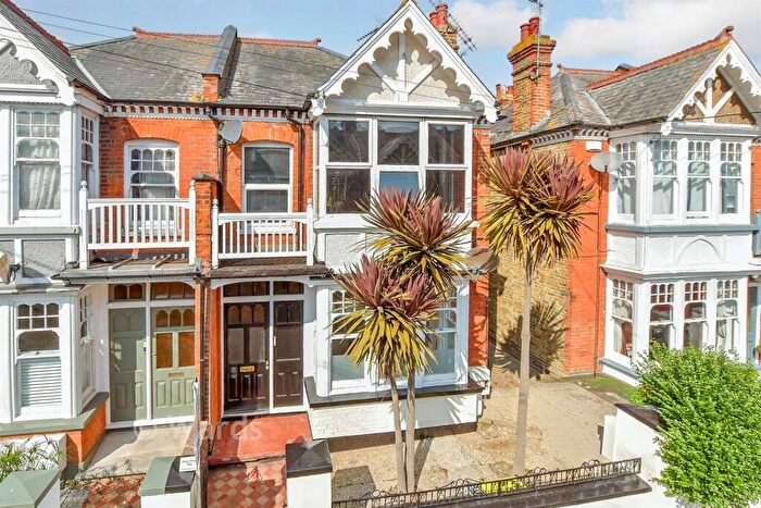 1 Bedroom Apartment For Sale In Gosfield Road, Herne Bay, Kent, CT6