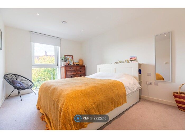 1 Bedroom Flat To Rent In Devan Grove, London, N4