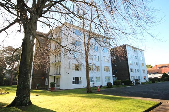 2 Bedroom Apartment For Sale In Western Road, Branksome Park, BH13