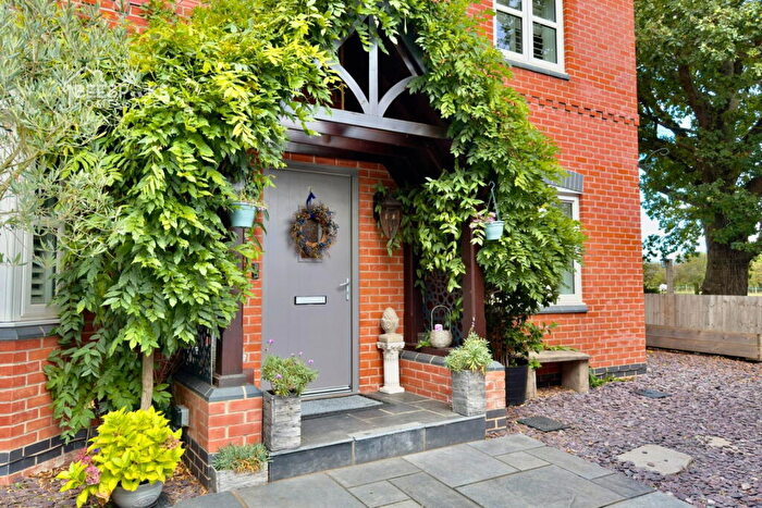 5 Bedroom Detached House For Sale In Acorn Nook, Esam Close, Farnsfield, NG22