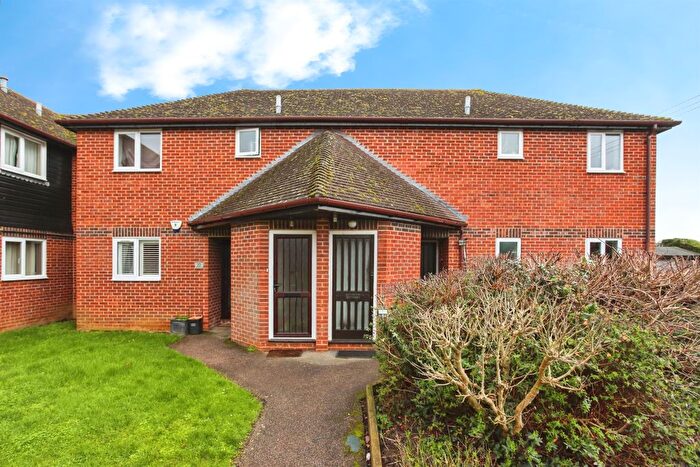 1 Bedroom Flat For Sale In Smithers Lane, East Peckham, Tonbridge, TN12