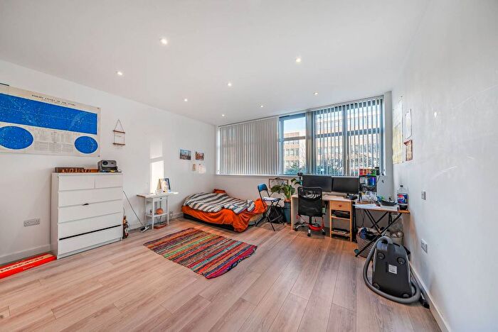 Studio To Rent In Imperial Drive, Rayners Lane, Rayners Lane, Harrow, HA2