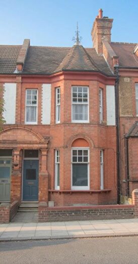 2 Bedroom Maisonette To Rent In Amesbury Avenue, London, SW2