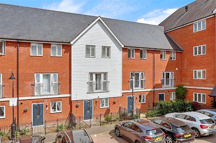 4 Bedroom Town House For Sale In Westwood Drive, Canterbury, Kent, CT2