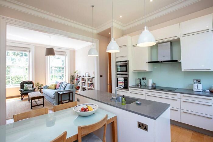 2 Bedroom Flat For Sale In Grove Park, Camberwell, SE5