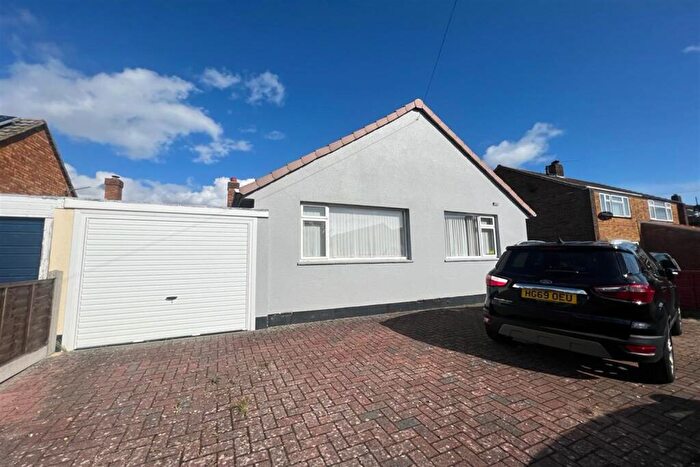 3 Bedroom Detached Bungalow To Rent In Nicholas Road, Langley, SO45