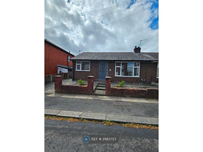 2 Bedroom Bungalow To Rent In St James St, Bolton, BL4