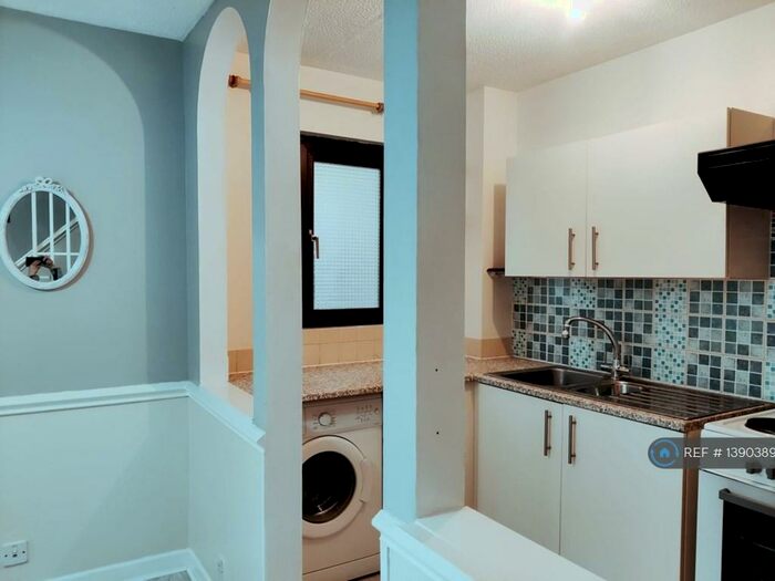 1 Bedroom Semi-Detached House To Rent In Crawford Compton Close, Hornchurch, RM12