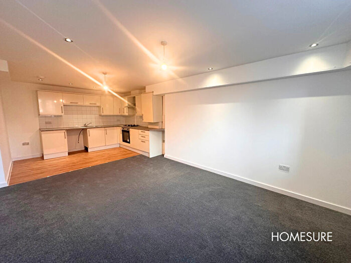 2 Bedroom Flat To Rent In Bentley Court, Gladstone Road, Seaforth, Liverpool, L21