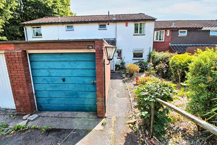 4 Bedroom Semi-Detached House For Sale In Dallamoor, Telford, TF3