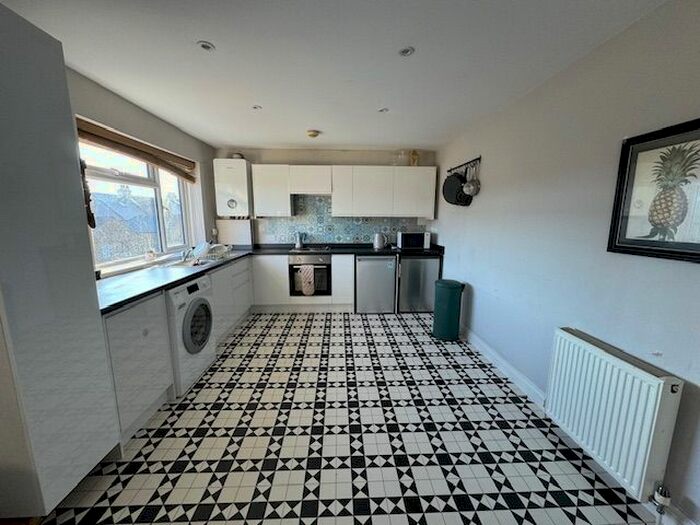 2 Bedroom Flat To Rent In Norfolk Road, Margate, CT9