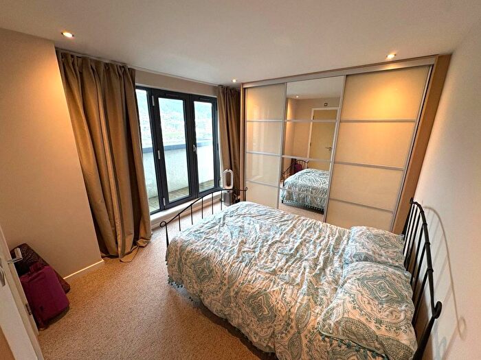 2 Bedroom Flat To Rent In South Quay, Kings Road, Swansea, SA1