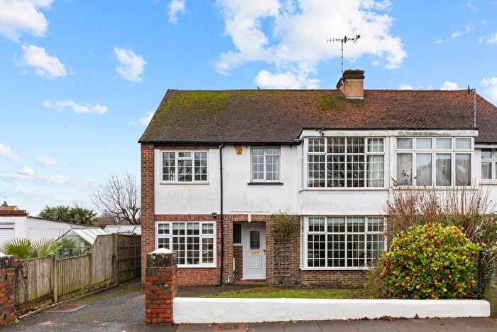 4 Bedroom Semi-Detached House For Sale In Adur Avenue Shoreham, BN43