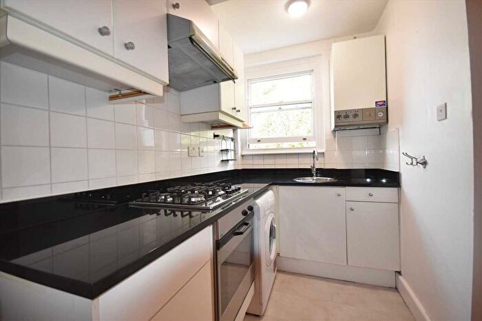 1 Bedroom Flat For Sale In Chiswick Road, London, W4