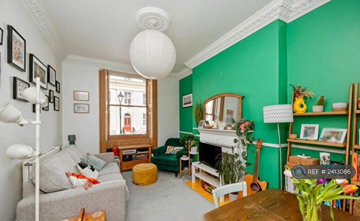 1 Bedroom Flat To Rent In Lansdowne Square, Hove, BN3