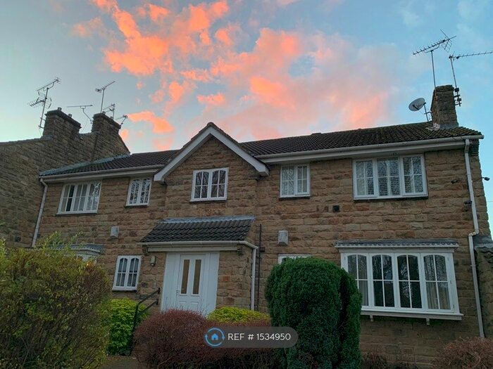 2 Bedroom Flat To Rent In Stonefield, Scarcroft, LS14