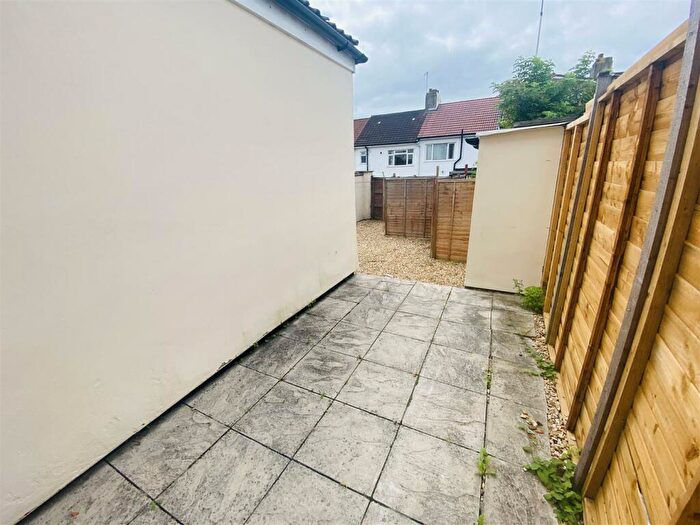 2 Bedroom Flat To Rent In B Garden Flat, Toronto Road, BS7