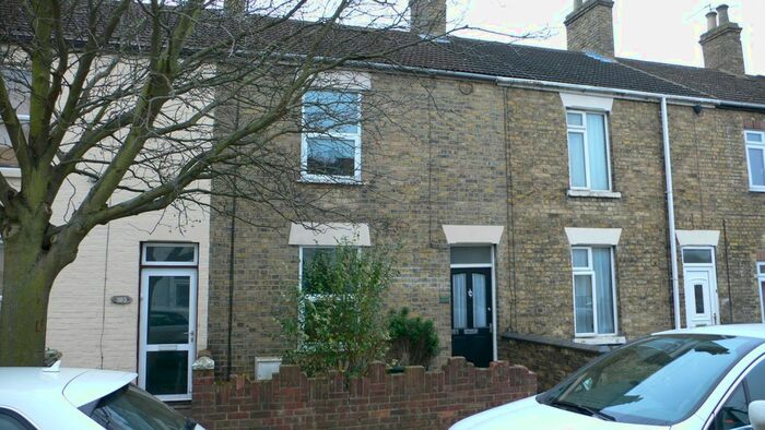 2 Bedroom Terraced House To Rent In Queens Walk, Woodston, Peterborough, PE2
