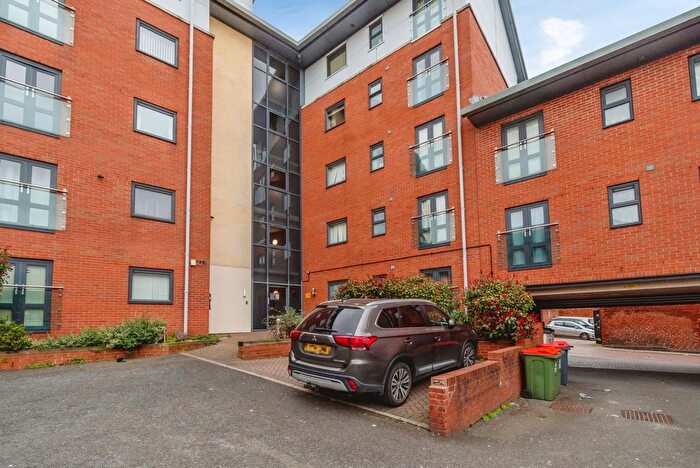 2 Bedroom Flat For Sale In Little Station Street, Walsall, West Midlands, WS2
