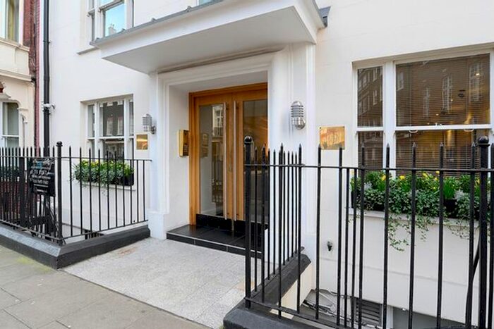 Studio To Rent In Hill Street, Mayfair, W1J