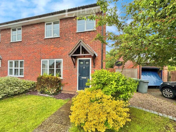 3 Bedroom Apartment To Rent In Priors Drive, Norwich, NR6