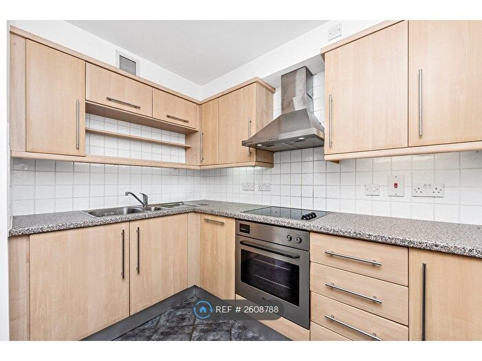 2 Bedroom Flat To Rent In Chicheley Street, London, SE1