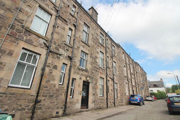 2 Bedroom Flat To Rent In Rosebank Terrace, Kilmacolm, PA13