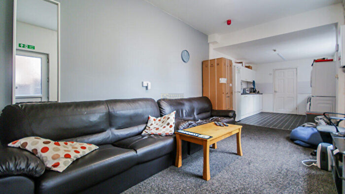 6 Bedroom Semi Detached House To Rent In Oak Tree Lane, Selly Oak, Birmingham, B29