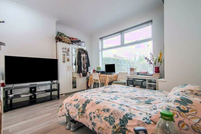 1 Bedroom Flat To Rent In Pinner Road, Harrow, HA1