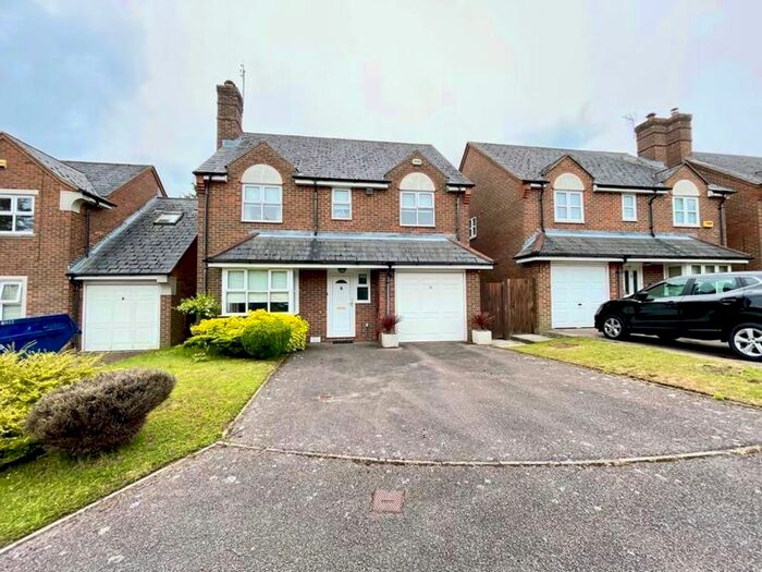 4 Bedroom Detached House For Sale In Catchacre, Dunstable LU6
