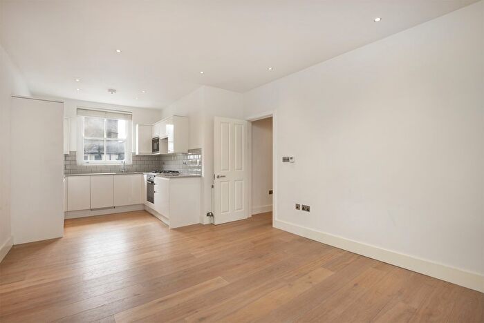 2 Bedroom Flat To Rent In Shaftesbury Avenue, London, WC2H