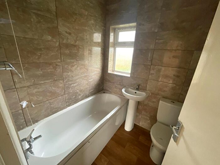 2 Bedroom Terraced House For Sale In Gladstone Road, Northampton, NN5