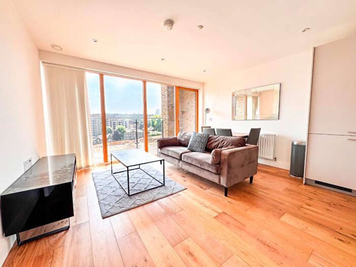 1 Bedroom Flat To Rent In Golding Lodge, Wellington Street, Woolwich, London, SE18