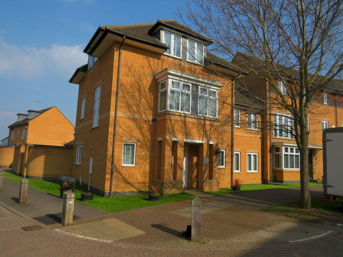 4 Bedroom Semi-Detached House To Rent In Four Chimneys Crescent, Hampton Vale, Peterborough, PE7