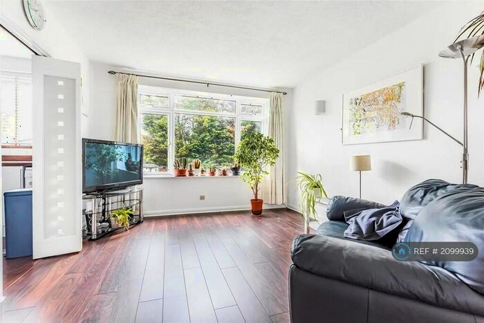 1 Bedroom Flat To Rent In Howard Court, Beckenham, BR3