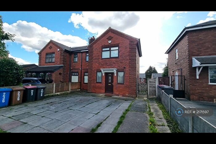 3 Bedroom Semi-Detached House To Rent In Chorley Road, Swinton, Manchester, M27