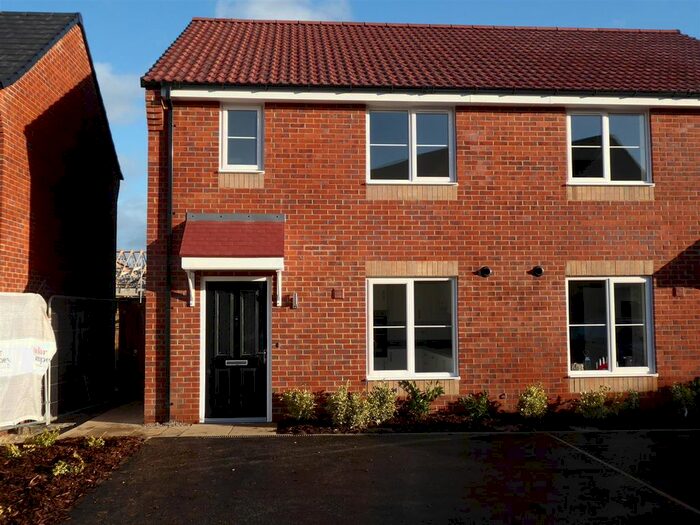 3 Bedroom Semi-Detached House To Rent In Aumale Road, Northallerton, DL6