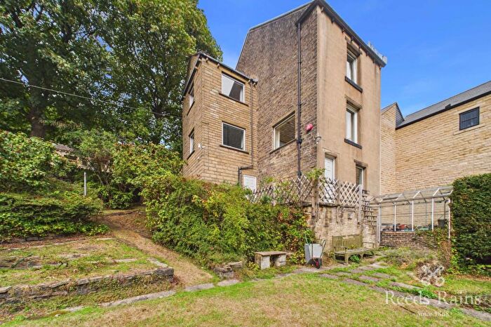 3 Bedroom Detached House For Sale In Lowergate, Longwood, Huddersfield, HD3